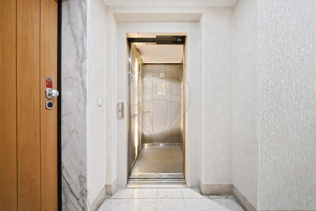 Apartamento T2 para Venda em Vialonga Foto 35