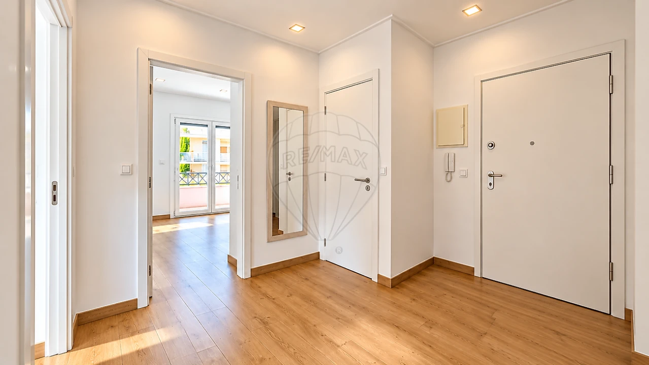 Apartamento T2 para Venda em Vialonga Foto 1