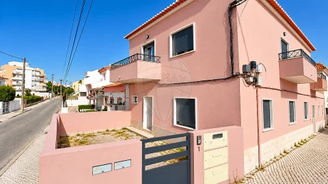 Apartamento T2 para Venda em Vialonga