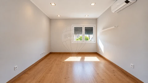 Apartamento T2 para Venda em Vialonga
