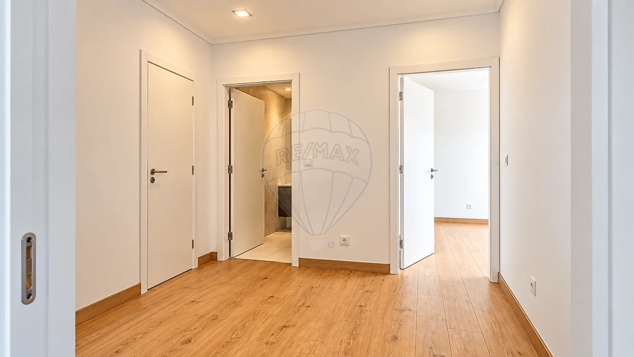 Apartamento T2 para Venda em Vialonga Foto 4