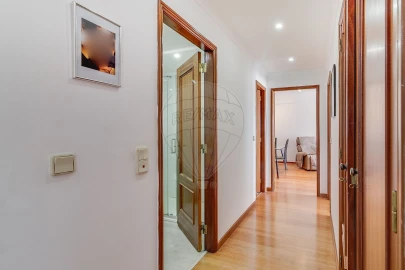 Apartamento T2 para Venda em Rio de Mouro