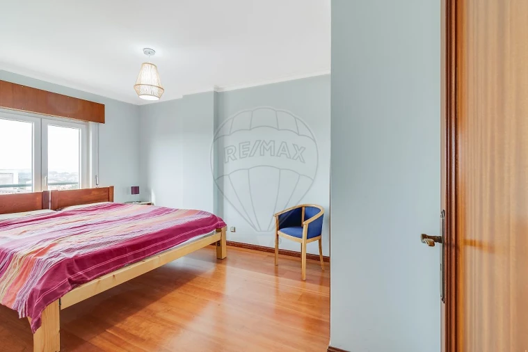 Apartamento T2 para Venda em Rio de Mouro Foto 10