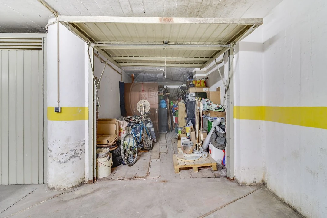 Apartamento T2 para Venda em Rio de Mouro Foto 26