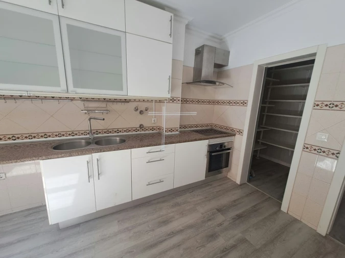 Apartamento T3 para Venda em Quinta do Conde Foto 6