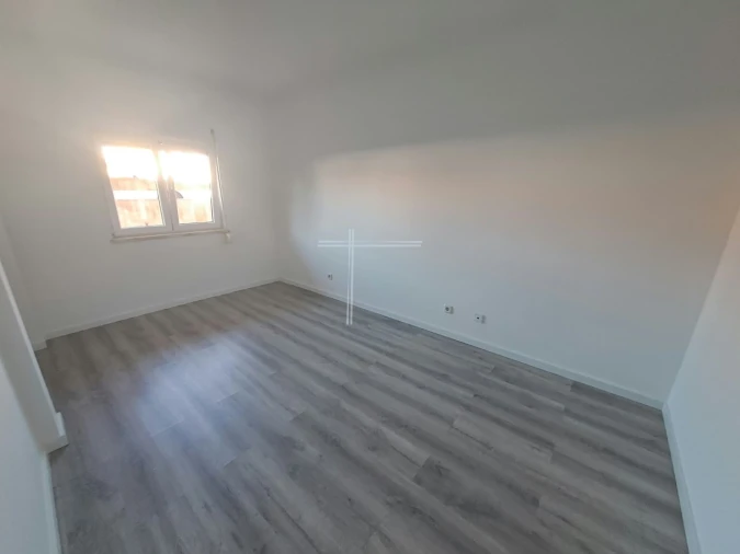 Apartamento T3 para Venda em Quinta do Conde Foto 16