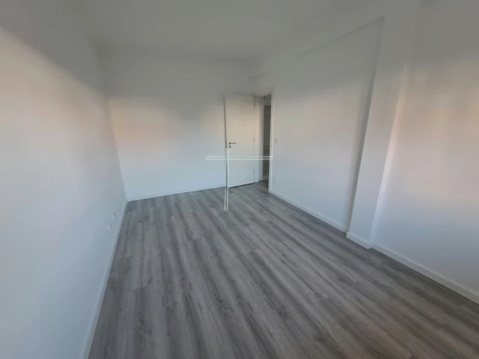 Apartamento T3 para Venda em Quinta do Conde Foto 17