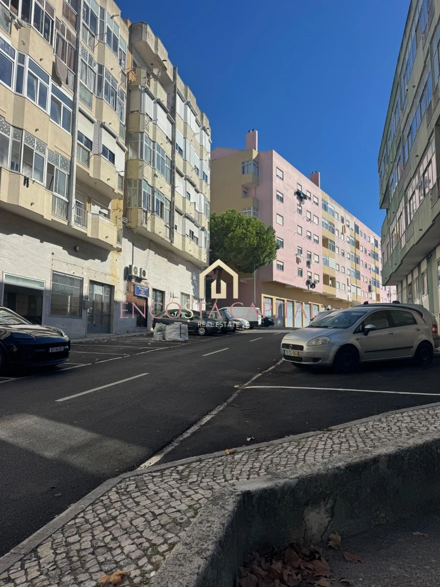 Negócio para Arrendamento em Agualva e Mira-Sintra Foto 3