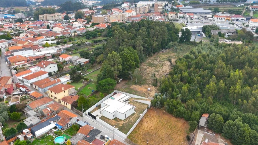 Moradia T3 para Venda em Grijó e Sermonde Foto 34