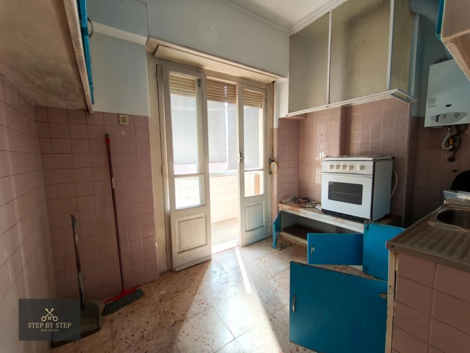 Apartamento T4 para Venda em Areeiro Foto 38