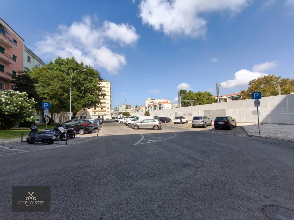 Apartamento T4 para Venda em Areeiro Foto 50