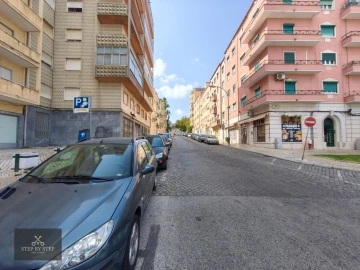 Apartamento T4 para Venda em Areeiro