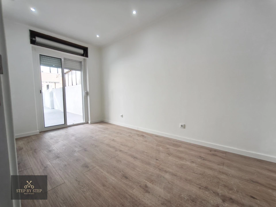 Apartamento T3 para Venda em Venteira Foto 7