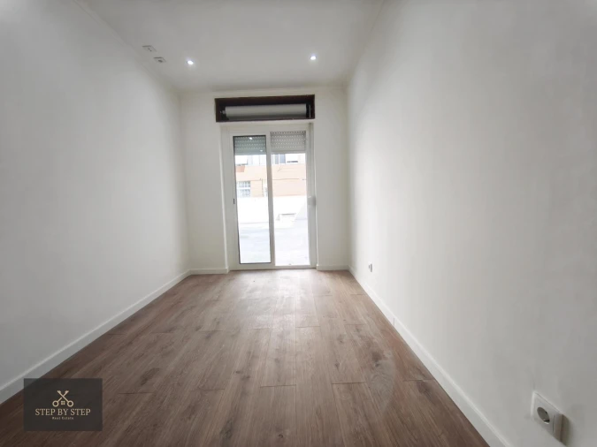 Apartamento T3 para Venda em Venteira Foto 8