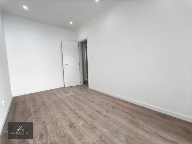 Apartamento T3 para Venda em Venteira Foto 9