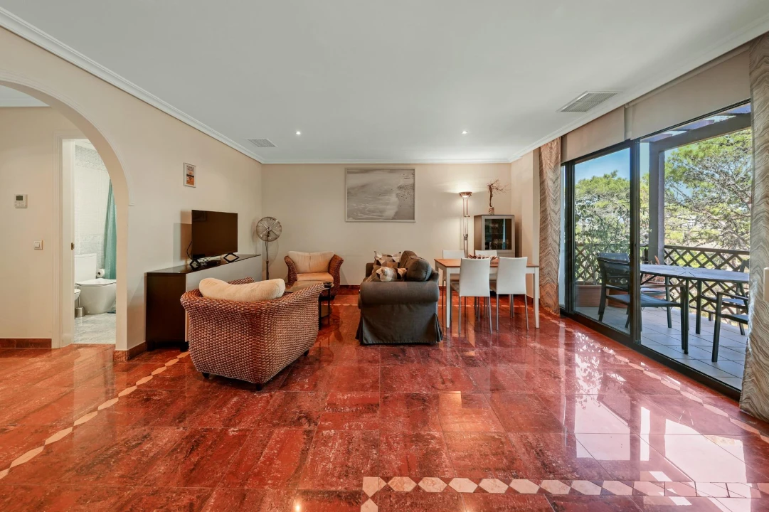 Apartamento T2 para Venda em Albufeira e Olhos de Água Foto 10