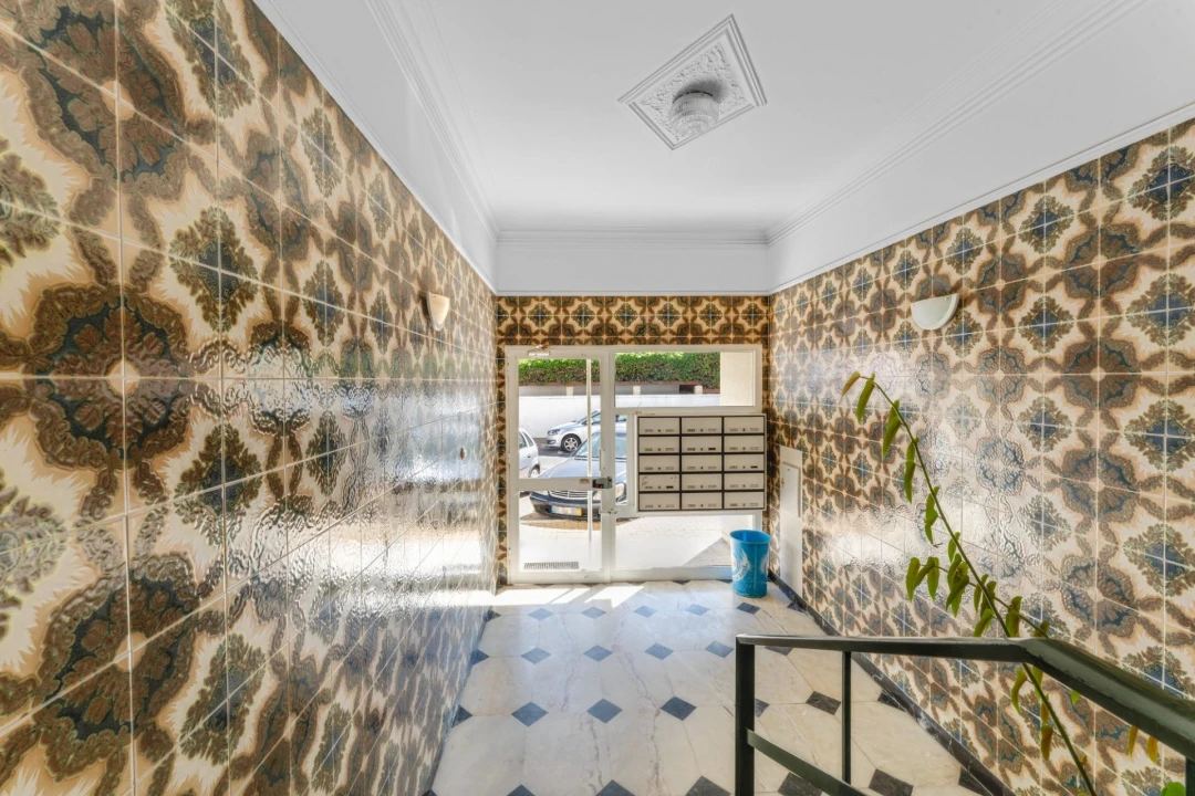 Apartamento T1 para Venda em Carcavelos e Parede Foto 17