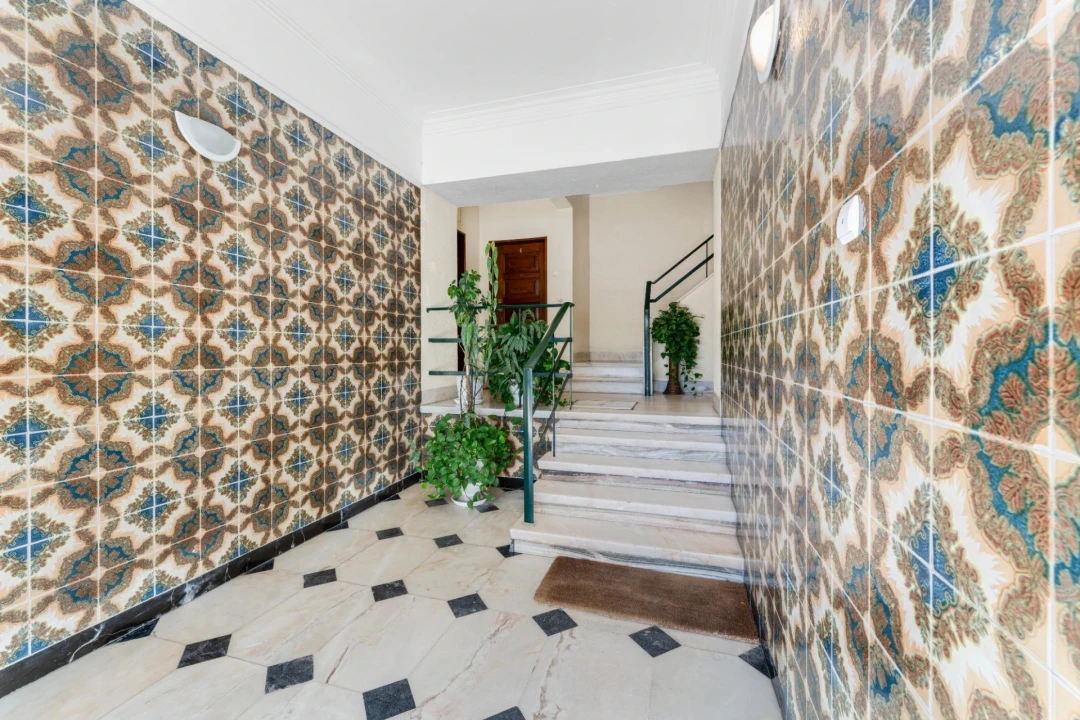 Apartamento T1 para Venda em Carcavelos e Parede Foto 18