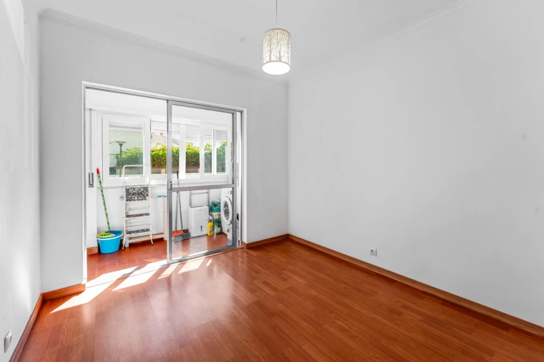 Apartamento T1 para Venda em Carcavelos e Parede Foto 7