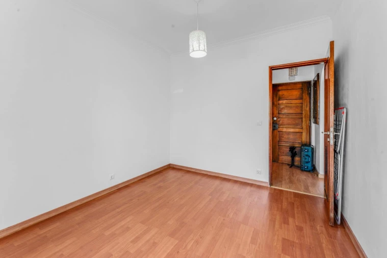 Apartamento T1 para Venda em Carcavelos e Parede Foto 9