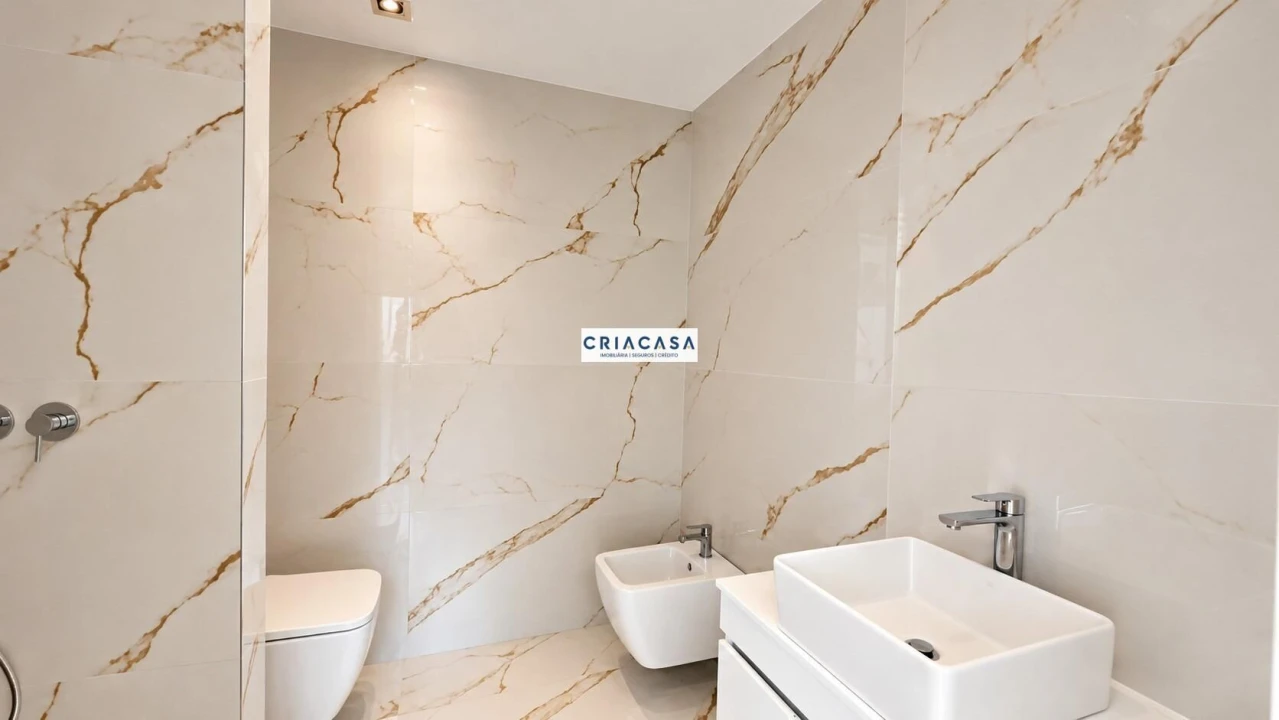 Apartamento T5 para Venda em Viseu Foto 17