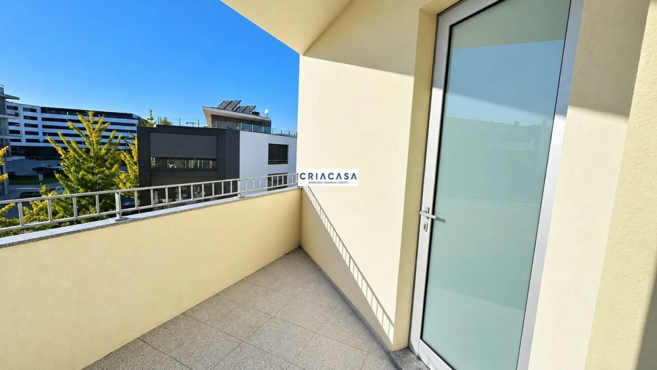 Apartamento T5 para Venda em Viseu Foto 37