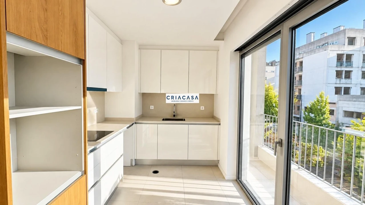 Apartamento T5 para Venda em Viseu Foto 7
