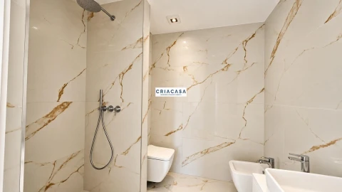 Apartamento T5 para Venda em Viseu