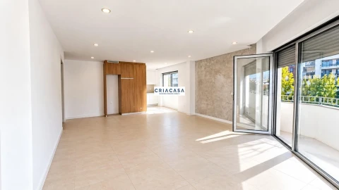 Apartamento T5 para Venda em Viseu