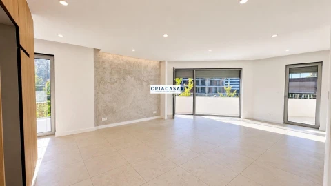 Apartamento T5 para Venda em Viseu