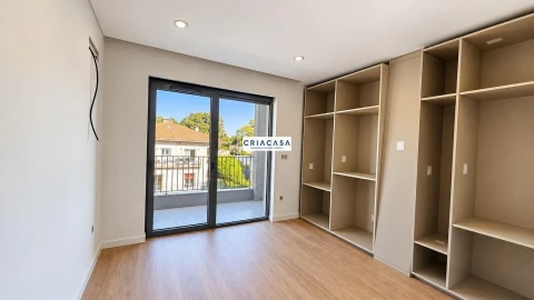 Apartamento T5 para Venda em Viseu