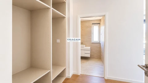 Apartamento T5 para Venda em Viseu