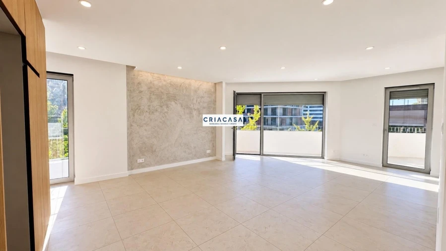 Apartamento T5 para Venda em Viseu Foto 5
