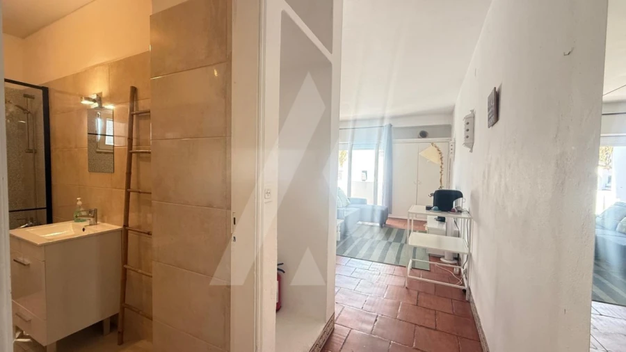 Apartamento T1 para Venda em Albufeira e Olhos de Água Foto 10