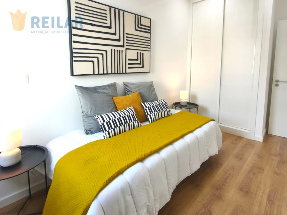 Apartamento T3 para Venda em Benfica Foto 2