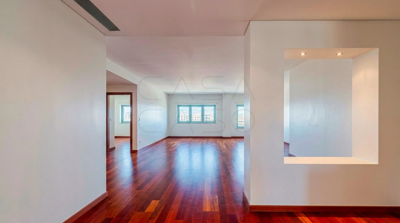 Apartamento T4 para Venda em União das Freguesias de Setúbal Foto 4