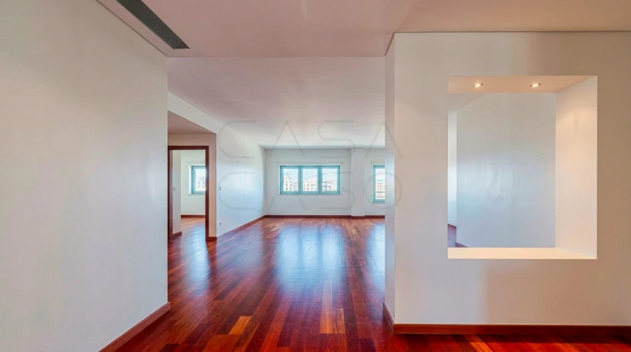 Apartamento T4 para Venda em União das Freguesias de Setúbal Foto 4