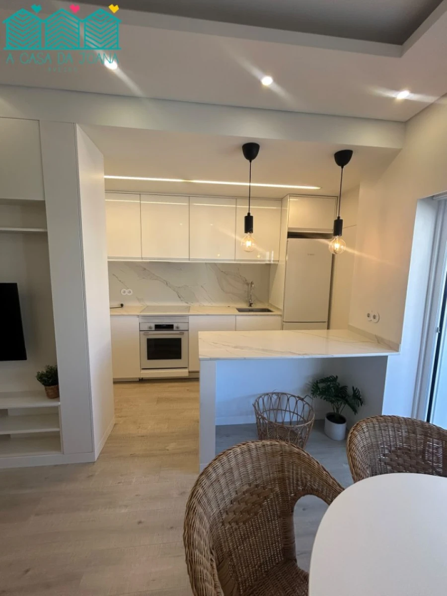 Apartamento T1 para Arrendamento em Avenidas Novas Foto 11