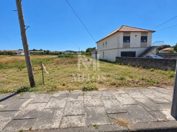 Moradia T3 para Venda em Vila Nova de Anha