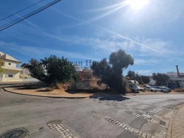 Terreno para Venda em Estômbar e Parchal
