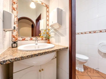 Negócio para Venda em Alvor