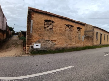 Moradia T1 para Venda em Oliveira do Bairro