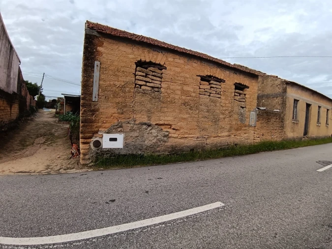 Moradia T1 para Venda em Oliveira do Bairro Foto 7