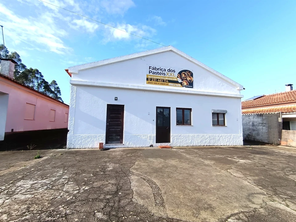 Negócio para Venda em Febres Foto 3