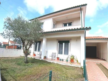Moradia T4 para Venda em Vagos e Santo António