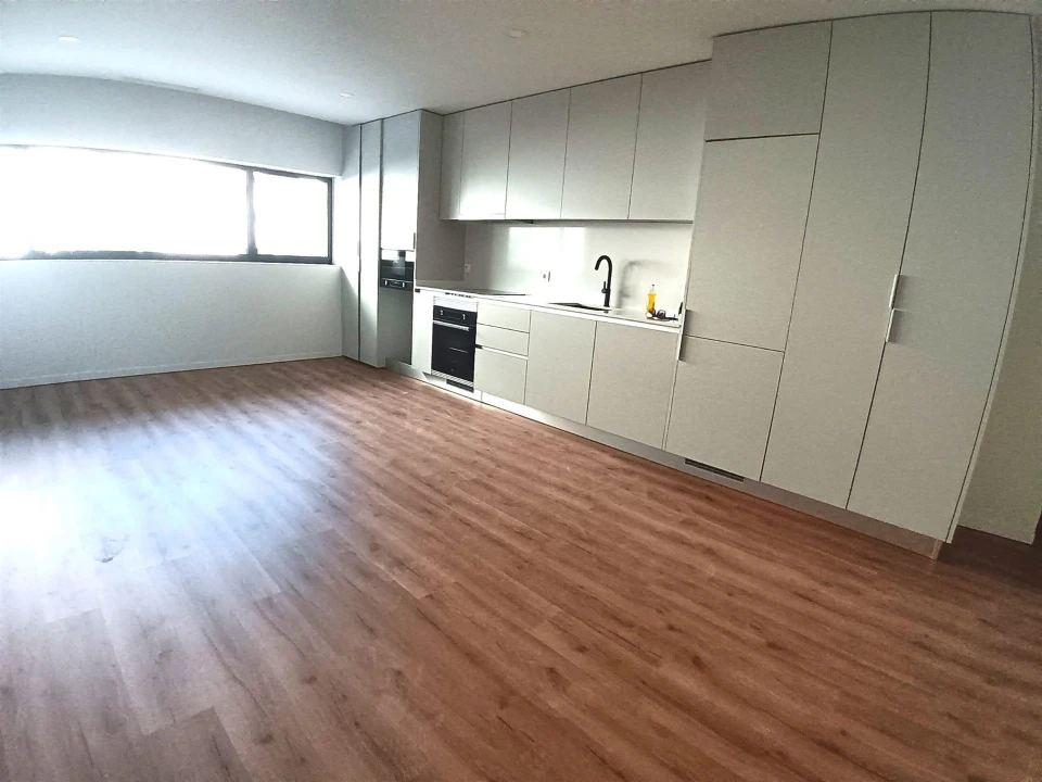 Apartamento T2 para Venda em Glória e Vera Cruz Foto 3