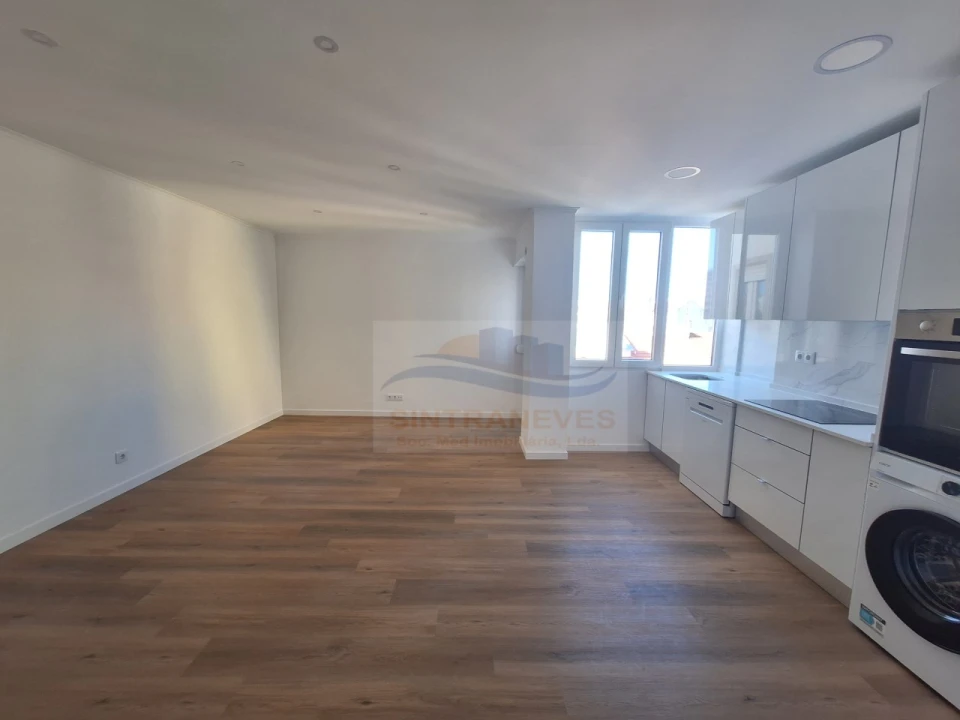 Apartamento T2 para Venda em Falagueira-Venda Nova Foto 4