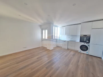Apartamento T2 para Venda em Falagueira-Venda Nova