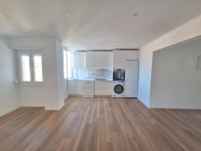 Apartamento T2 para Venda em Falagueira-Venda Nova Foto 2