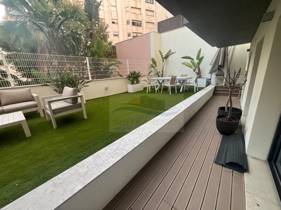 Apartamento T3 para Venda em Alvalade Foto 2